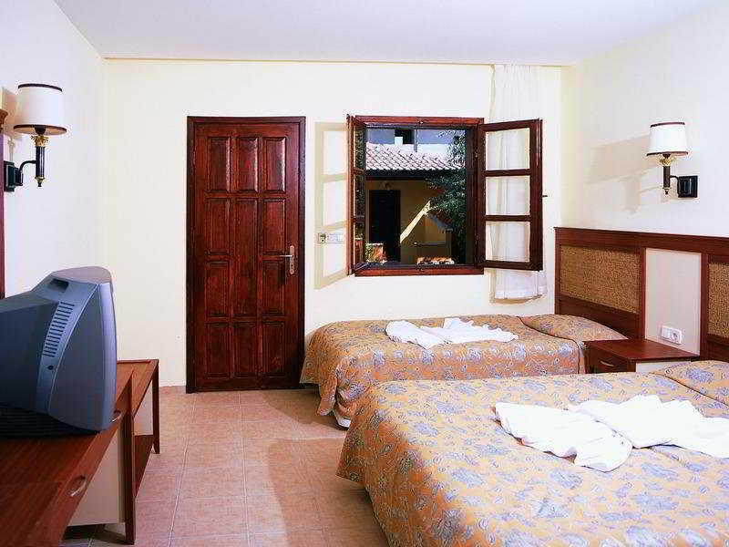 Ozlem Garden Hotel Side Buitenkant foto